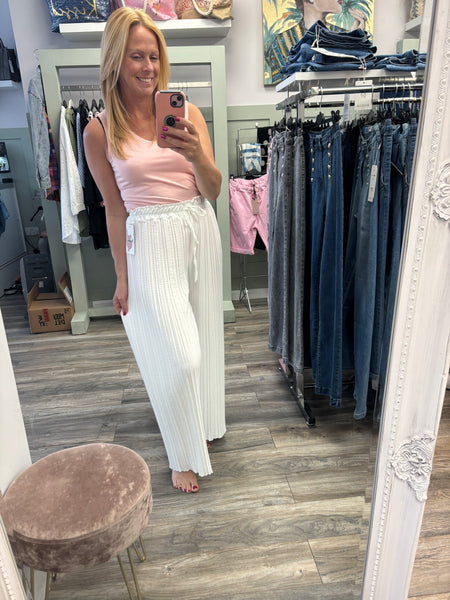 Juliette Wide Leg Pleated Trouser Fits 10-16